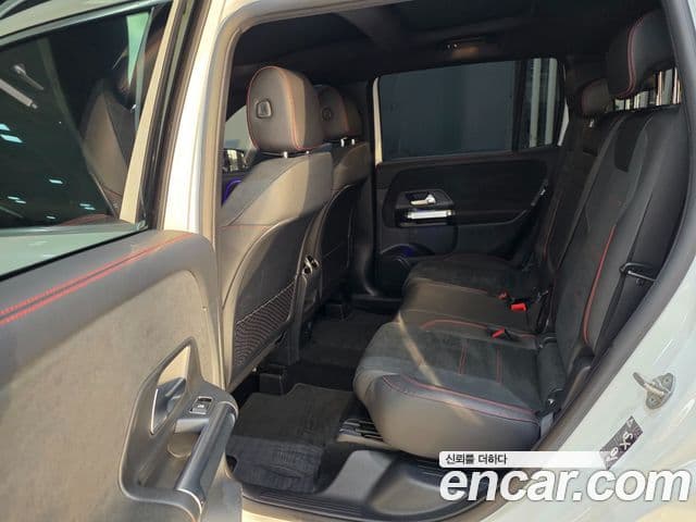 Mercedes-Benz GLB-Class 2022 — Фото 11/20