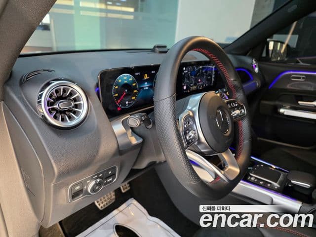 Mercedes-Benz GLB-Class 2022 — Фото 13/20