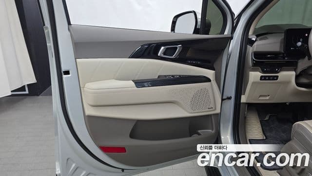 Kia Carnival 2024 — Photo 38/39