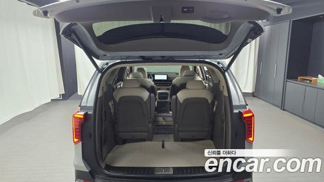 Kia Carnival 2024 — Photo 33/39
