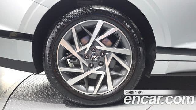 Hyundai Grandeur Hybrid 2026 — Photo 22/30
