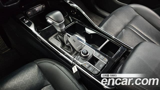 Kia Sorento 2022 — Фото 9/20