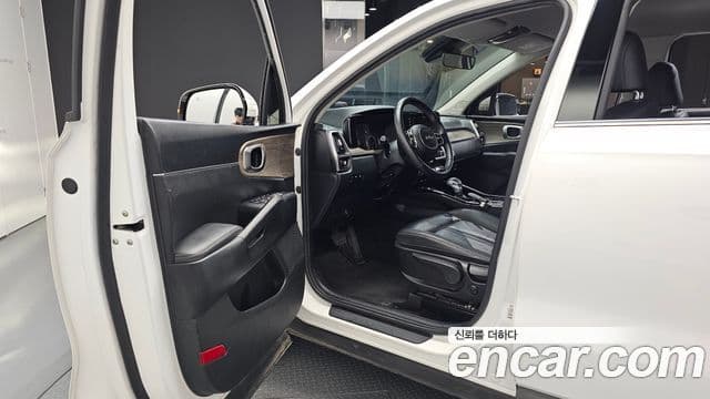 Kia Sorento 2022 — Фото 10/20