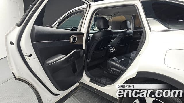 Kia Sorento 2022 — Фото 13/20