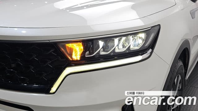 Kia Sorento 2022 — ფოტო 19/34