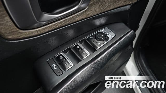 Kia Sorento 2022 — ფოტო 13/34