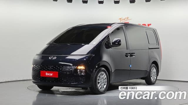 Hyundai Staria 2023 — Фото 1/20