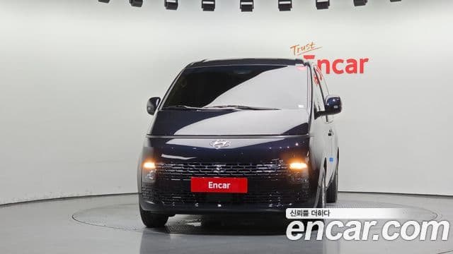 Hyundai Staria 2023 — Фото 3/20