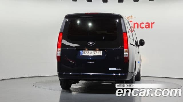Hyundai Staria 2023 — Фото 4/20