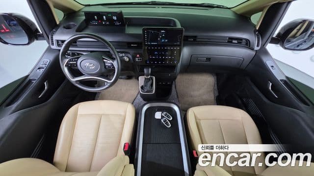 Hyundai Staria 2023 — Фото 7/20