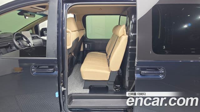 Hyundai Staria 2023 — Фото 11/20