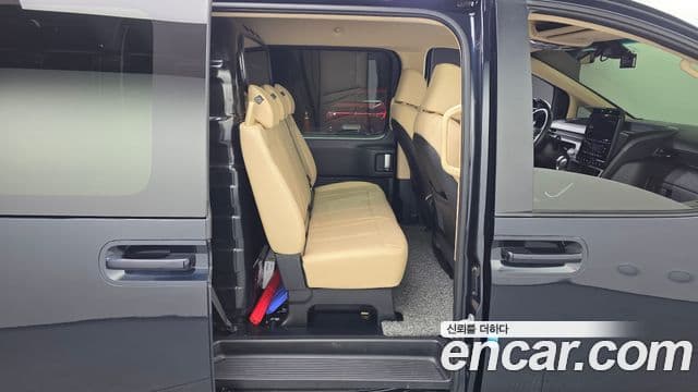 Hyundai Staria 2023 — Фото 12/20