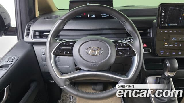 Hyundai Staria 2023 — Фото 14/20
