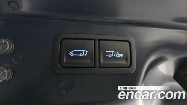 Hyundai Staria 2023 — Фото 17/20