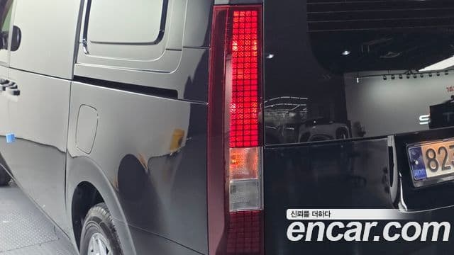 Hyundai Staria 2023 — Photo 28/30