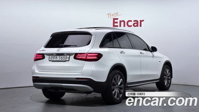 Mercedes-Benz GLC-Class 2019 — Фото 2/20