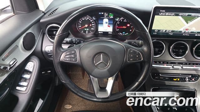 Mercedes-Benz GLC-Class 2019 — Фото 13/20