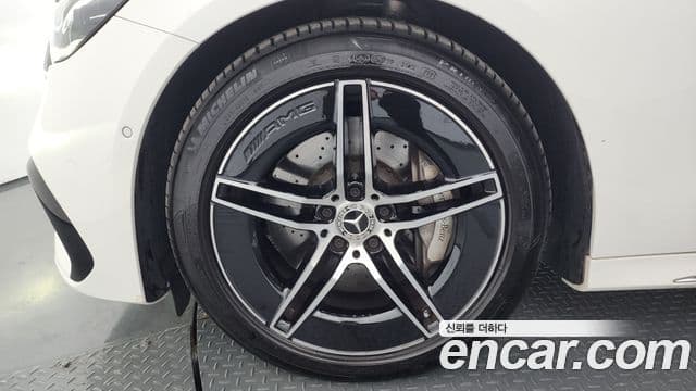 Mercedes-Benz E-Class 2025 — Фото 4/20