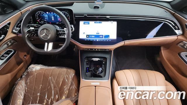 Mercedes-Benz E-Class 2025 — Фото 10/20