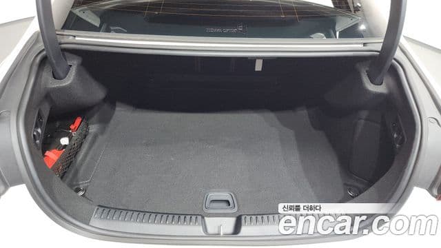 Mercedes-Benz E-Class 2025 — Фото 19/20