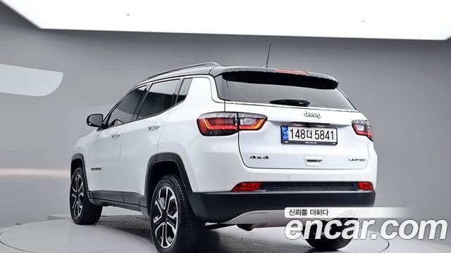Jeep Compass 2022 — Şəkil 16/20