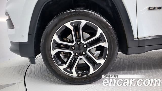 Jeep Compass 2022 — Şəkil 17/20