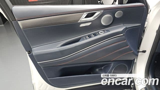 Genesis GV80 Coupe 2024 — Photo 35/38