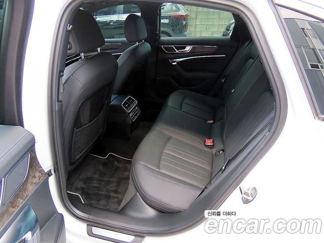 Audi A6 2021 — ფოტო 5/20
