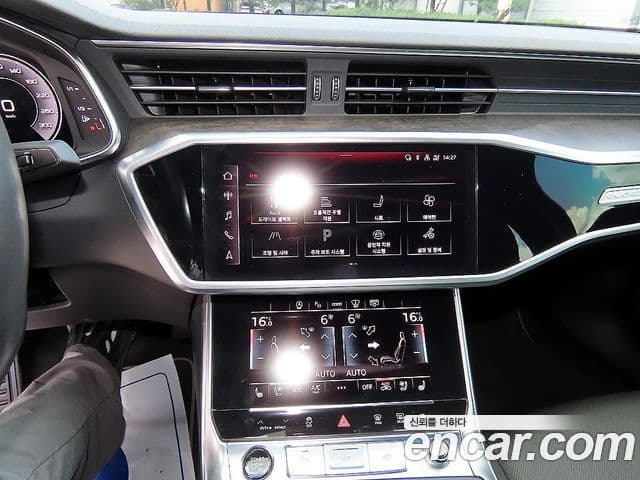 Audi A6 2021 — ფოტო 13/20