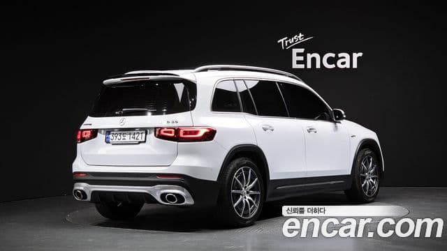 Mercedes-Benz GLB-Class 2023 — Şəkil 30/34