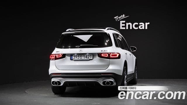 Mercedes-Benz GLB-Class 2023 — Şəkil 23/34