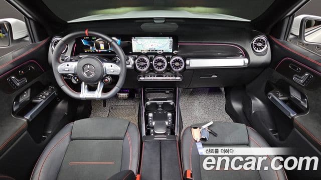 Mercedes-Benz GLB-Class 2023 — Şəkil 20/34