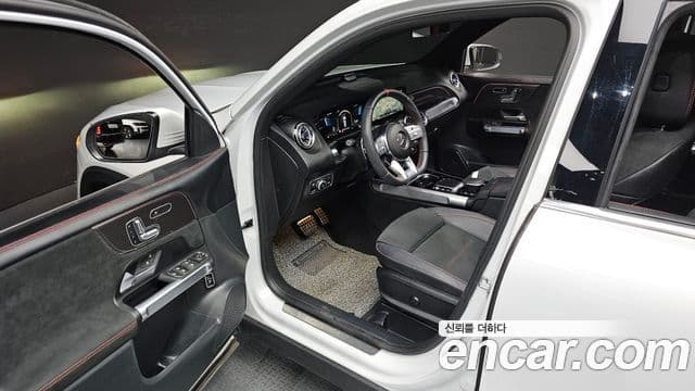 Mercedes-Benz GLB-Class 2023 — Şəkil 1/34