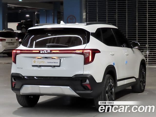 Kia Seltos 2023 — ფოტო 3/20