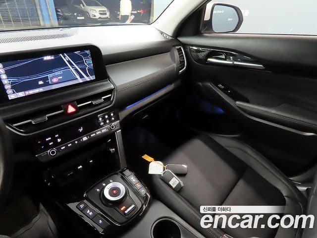 Kia Seltos 2023 — ფოტო 8/20