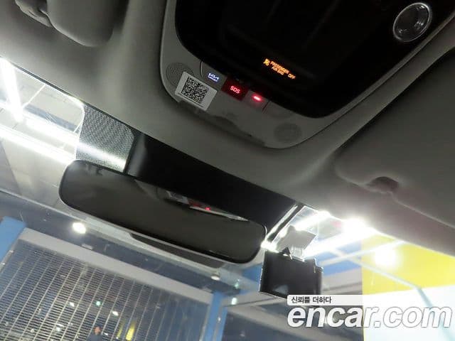 Kia Seltos 2023 — ფოტო 15/20