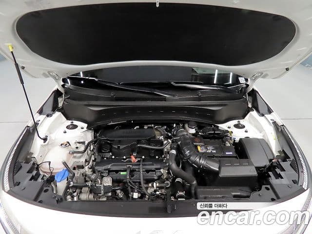 Kia Seltos 2023 — ფოტო 19/20