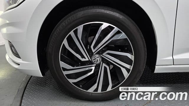 Volkswagen Jetta 2021 — Şəkil 5/20