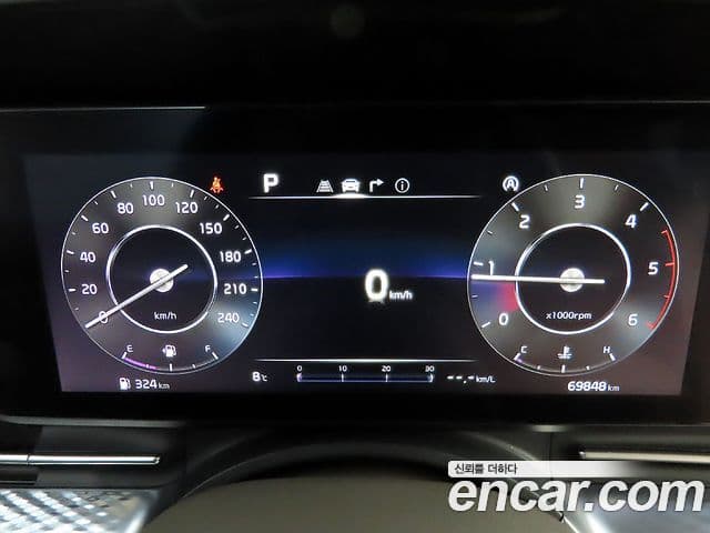 Kia Carnival 2023 — Şəkil 19/20