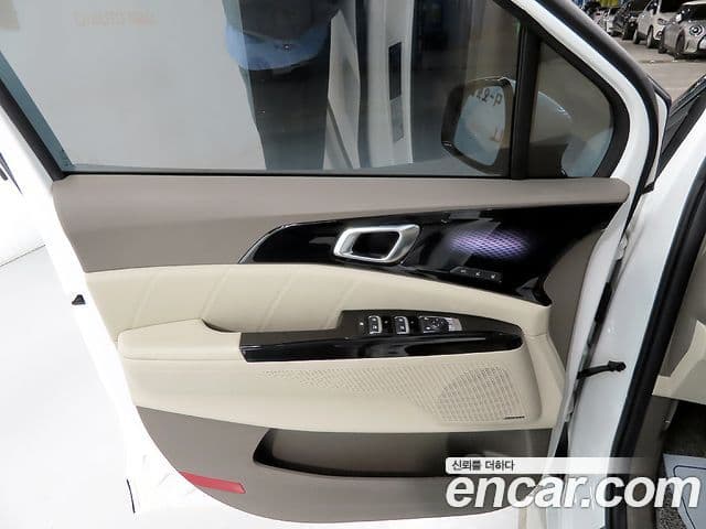 Kia Carnival 2023 — Şəkil 12/20