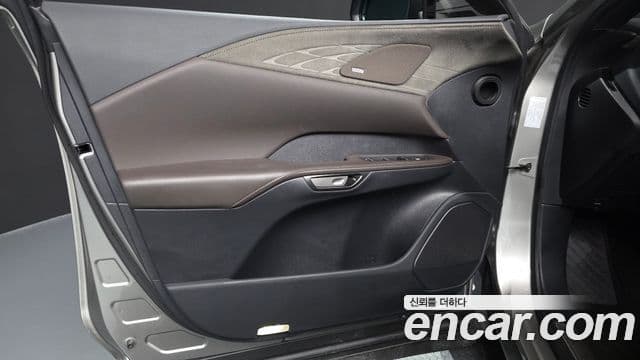 Lexus RX350h 2023 — Photo 5/35