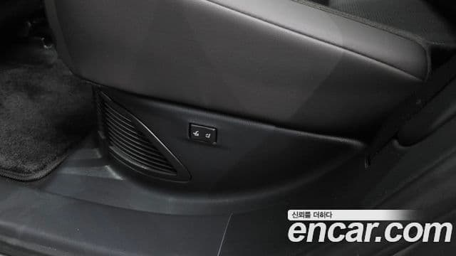 Lexus RX350h 2023 — Photo 33/35