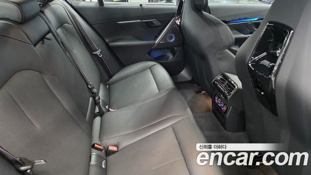 BMW i5 2025 — ფოტო 17/20