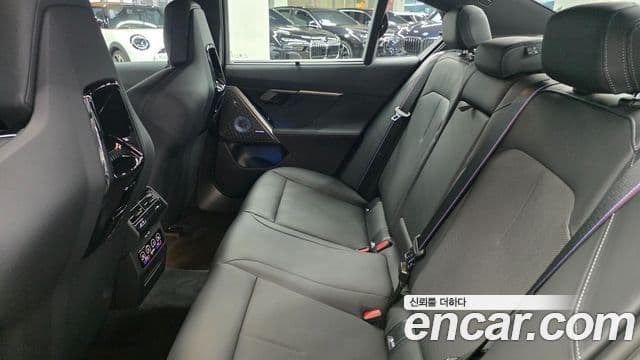BMW i5 2025 — ფოტო 7/20