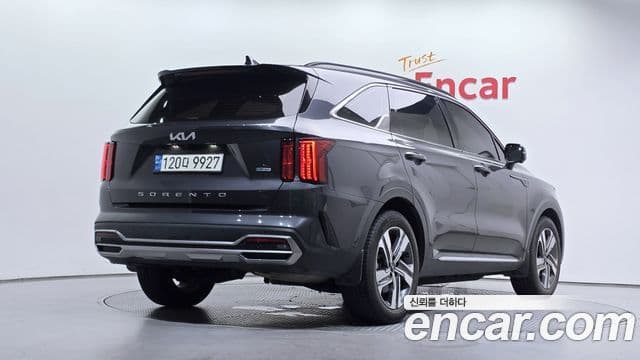 Kia Sorento 2022 — Фото 2/20