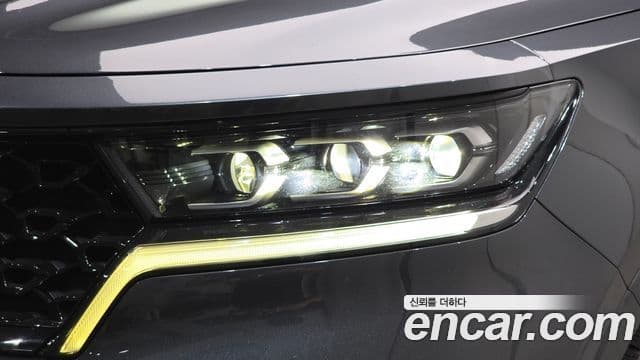 Kia Sorento 2022 — ფოტო 19/33