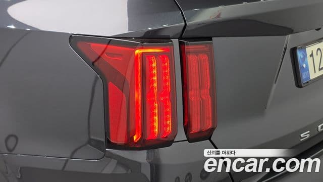 Kia Sorento 2022 — ფოტო 20/33
