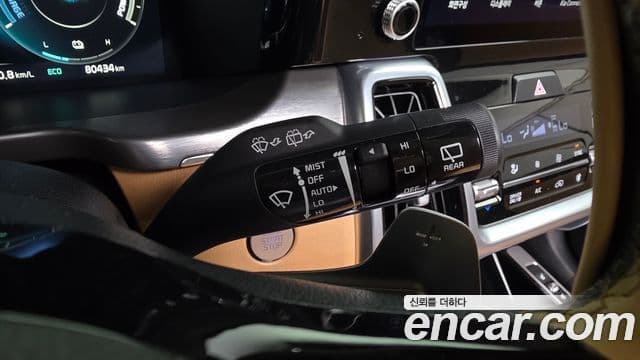 Kia Sorento 2022 — ფოტო 17/33