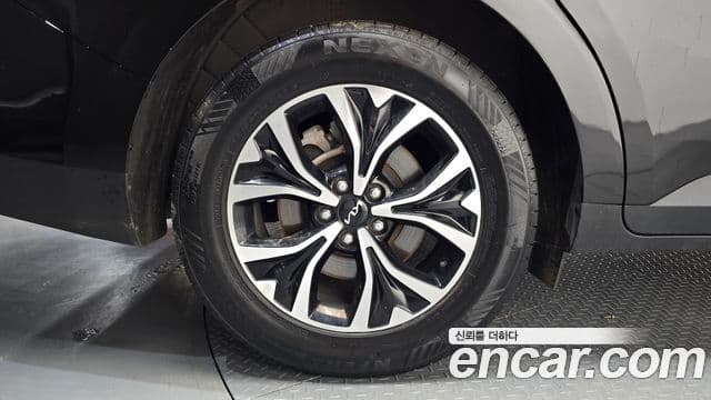 Kia Carnival 2022 — Фото 5/20