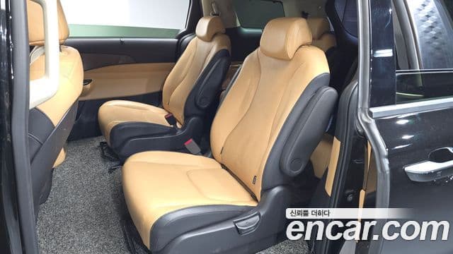 Kia Carnival 2022 — Фото 11/20